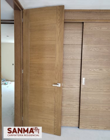 puerta de madera fraccionamiento