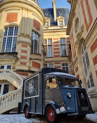 Le foodtruck Roule Galette à un événement à Versailles