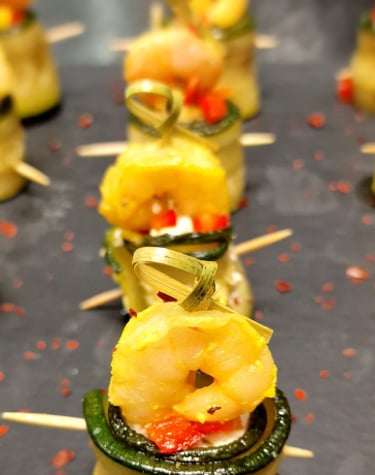 Zucchini-Röllchen mit Garnele