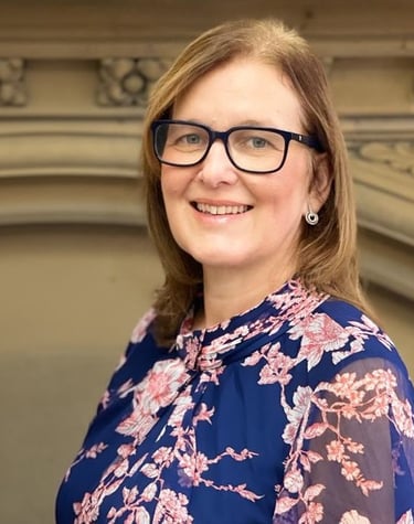 Portrait of Carey Anne, counsellor at Braver Days offering a calm and supportive presence .