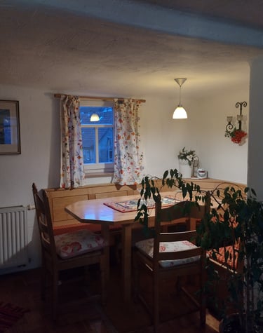 gemütliche Essecke, direkt am Wohnzimmer