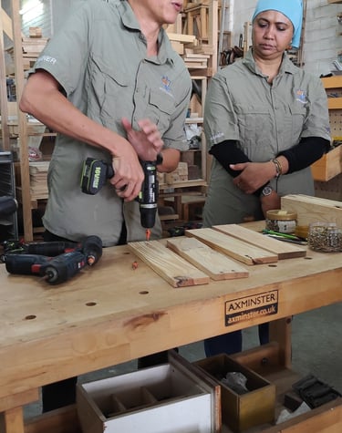 Trainer guide on the basic tools & machines usage in the early session of the team building