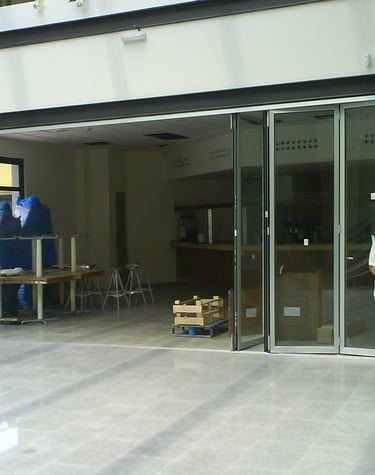 Señor contempla Plegable de aluminio.