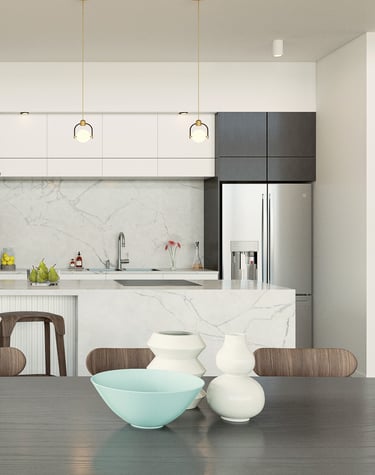 Une cuisine avec une table, des chaises et un vase avec des fleurs.