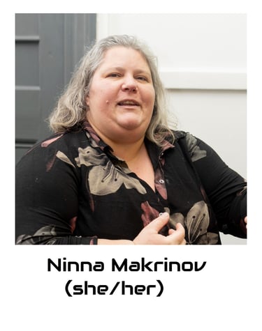 Ninna is a white mid fat middle aged woman. She has natural white hair. 