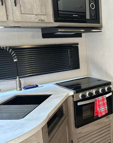 RV Rentals in Covington LA - Lightning RV Rentals of Louisiana