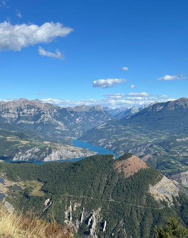 Vallées de l’Avance et de la Durance, montagnes près de Gap.
