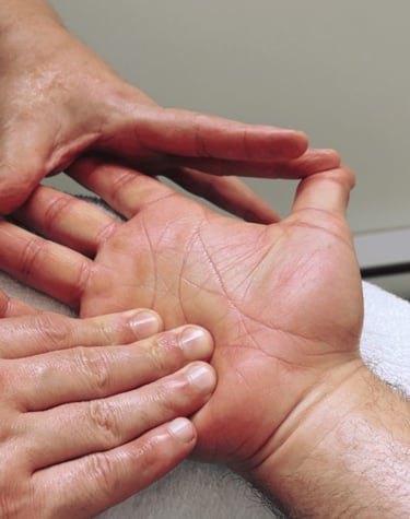 Formation professionnelle en traitement des blessures de la main chez les athlètes