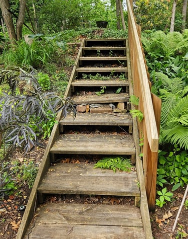 Huckabee Handyman Services - garden steps before