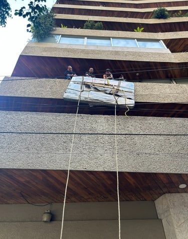 Servicio de voladura de muebles de gran tamaño realizado por AVM en San José Insurgentes