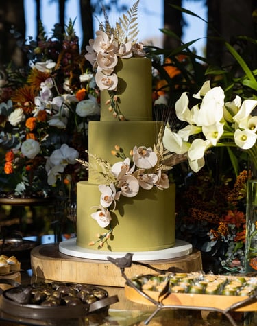 Sugar Flowers Wedding Cake Gold Coast