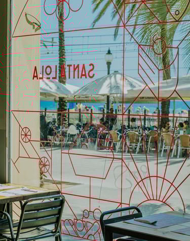 Vista al mar desde el interior de Santa Lola Badalona