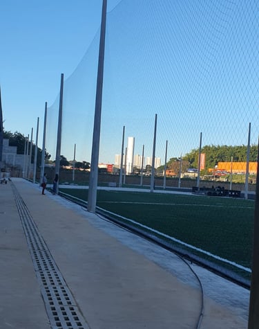 rede-de-protecao-laterais-campo-de-futebol