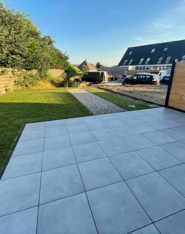 Een tuin aangelegd door Betsema Bestrating