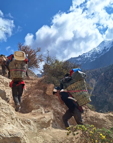 Porters on the trail to Phoksundo Lake