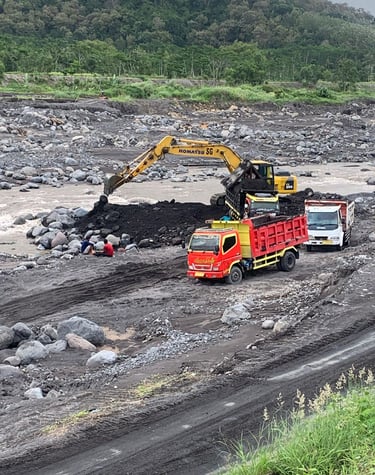 proses pengerukan pasir