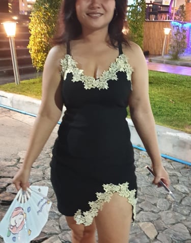 Massage therapist on her way to do outcall in Pattaya.