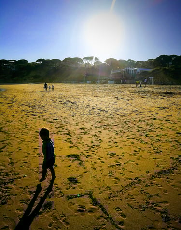 jongetje op het strand van st Eulalia