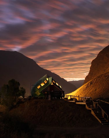 Increíble atardecer en la cordillera