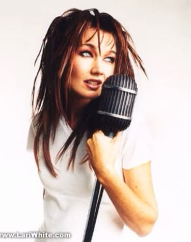 Lari White in 2002