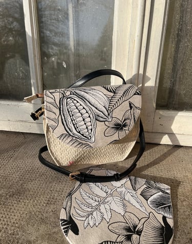 sac à main beige motif fleur de cafe , simili cuir vegan