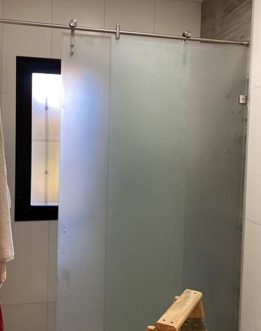 mampara-corrediza-baño-acero-vidrio-cristal-salta-sanlorenzo-baño