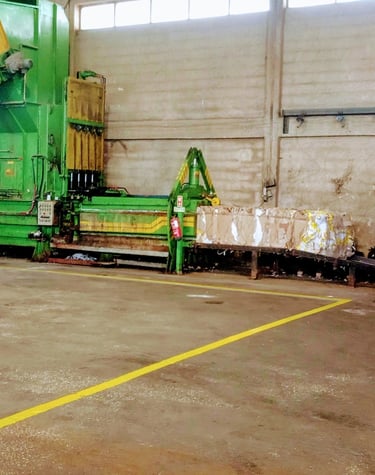 reciclagem e enfardamento de papel