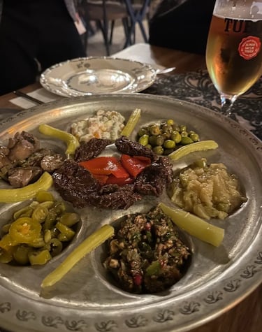 Reyhan Restaurant ( Sıra gecesi ) Teras Cafe