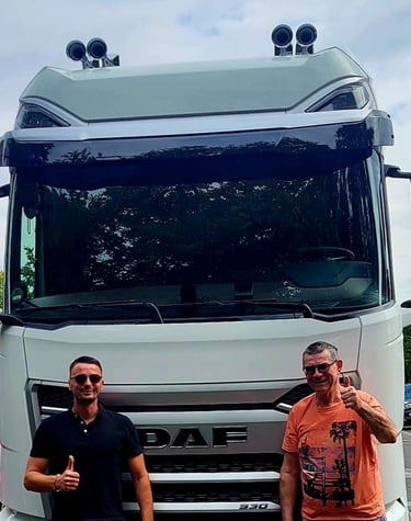 , Containertransport zum Kunden, LKW, Chassi für Überseecontainer, Direkt Transport GmbH