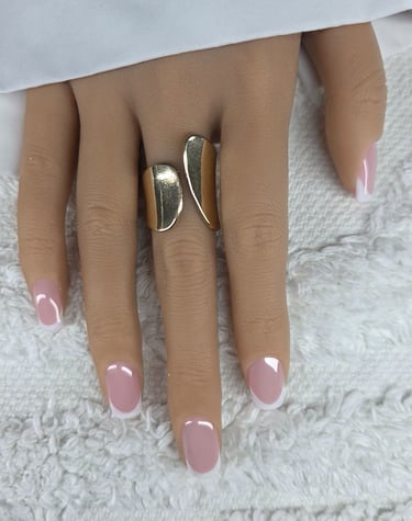 pose ongles courts avec capsules finition french blanche