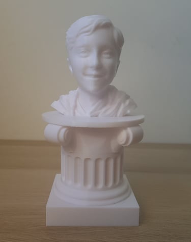 Rosto estraíde de fotografia e impresso em 3D.