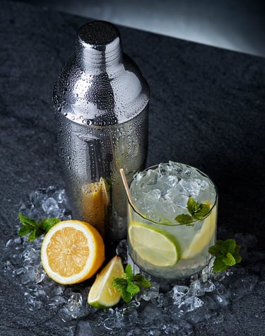 Cocktail με πάγο nugget, mix και φρούτα