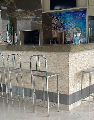 pias,cubas e cadeiras em INOX para área gourmet