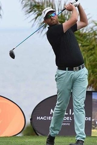 Carlos Sánchez jugando torneo