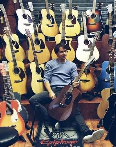 Guitariste Jesús Sanz à Madrid