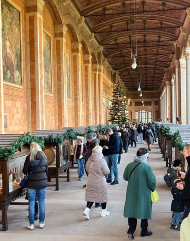 Trinkhalle Baden Baden with the nativity scenes and tree