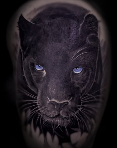 tatuaje de pantera negra realista