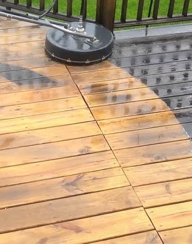 deck and fence pressure washing services