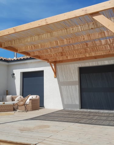Conception, réalisation et pose Pergola en bois sur terrasse - Millau