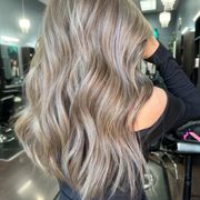 blonde wavy hair