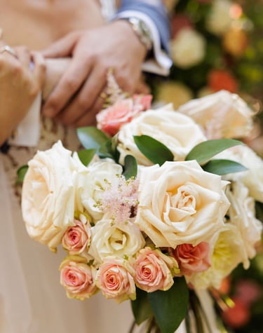 bouquet de mariée pastel avec roses
