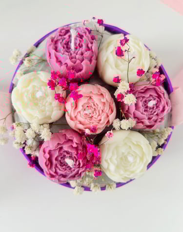 Natūralaus sojų vaško žvakių puokštė dėžutėje