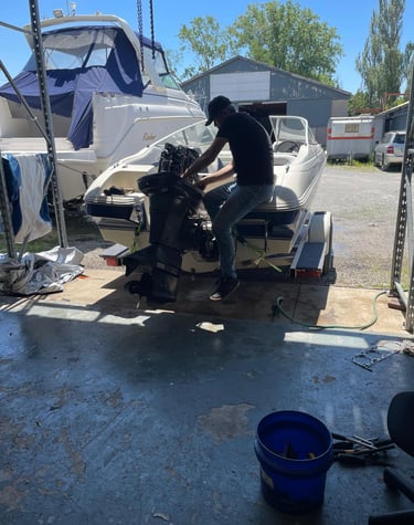 Troubleshooting a boat engine that won't start at a private dock in Fort Erie.