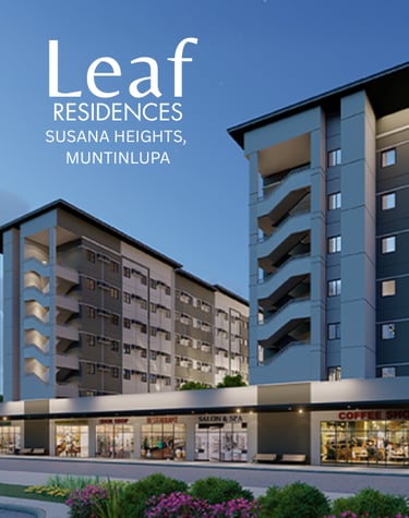 a building with a leafy design on the front and a leafy design on