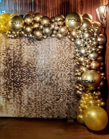 Balloon Arch for Christmas