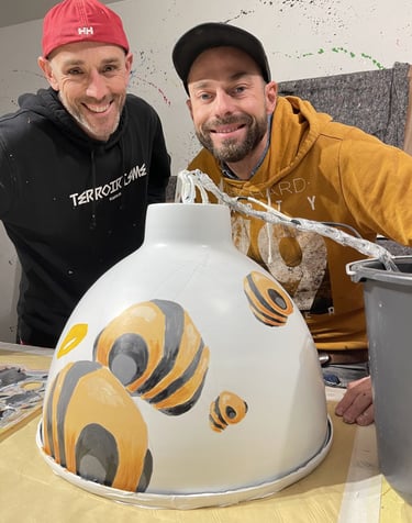 ça fait des lustres ! photo du nouveau projet artistique de tiwan artiste peintre