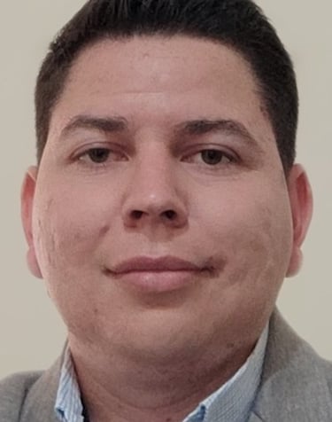 Carlos M, Tech Consultant