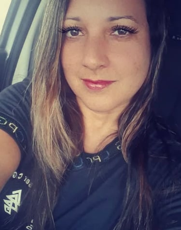 Prevenção de crimes: Disuadir a ação de criminosos e proteger o patrimônio dos moradores.