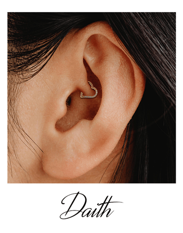 helia-piercing-daith