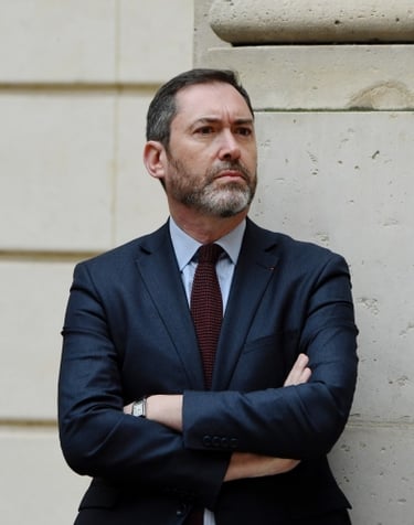 Eric Thiers conseiller d'Etat et Président de l'Amitié Charles Péguy
